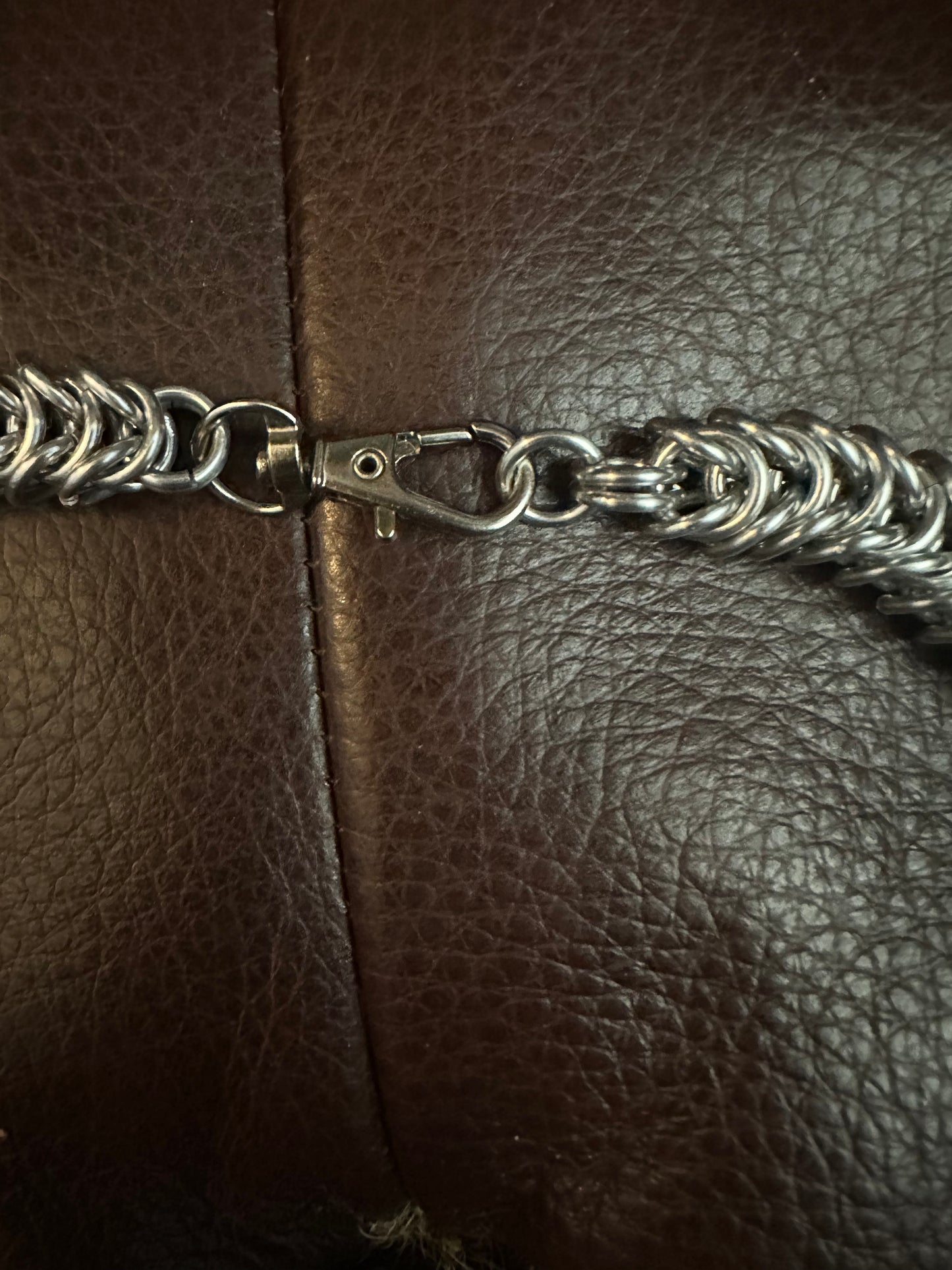 Chainmail box chain